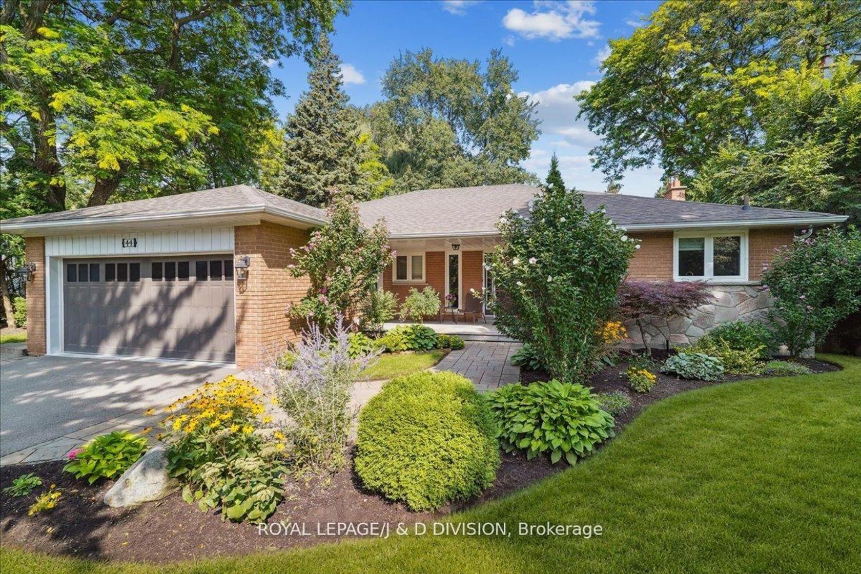 44 George Henry Boulevard, Henry Farm, Toronto photo number 2