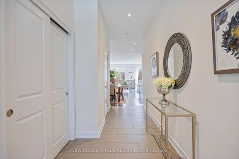 Photo 4 at 47 Dariole Drive, Oak Ridges Lake Wilcox, Richmond Hill