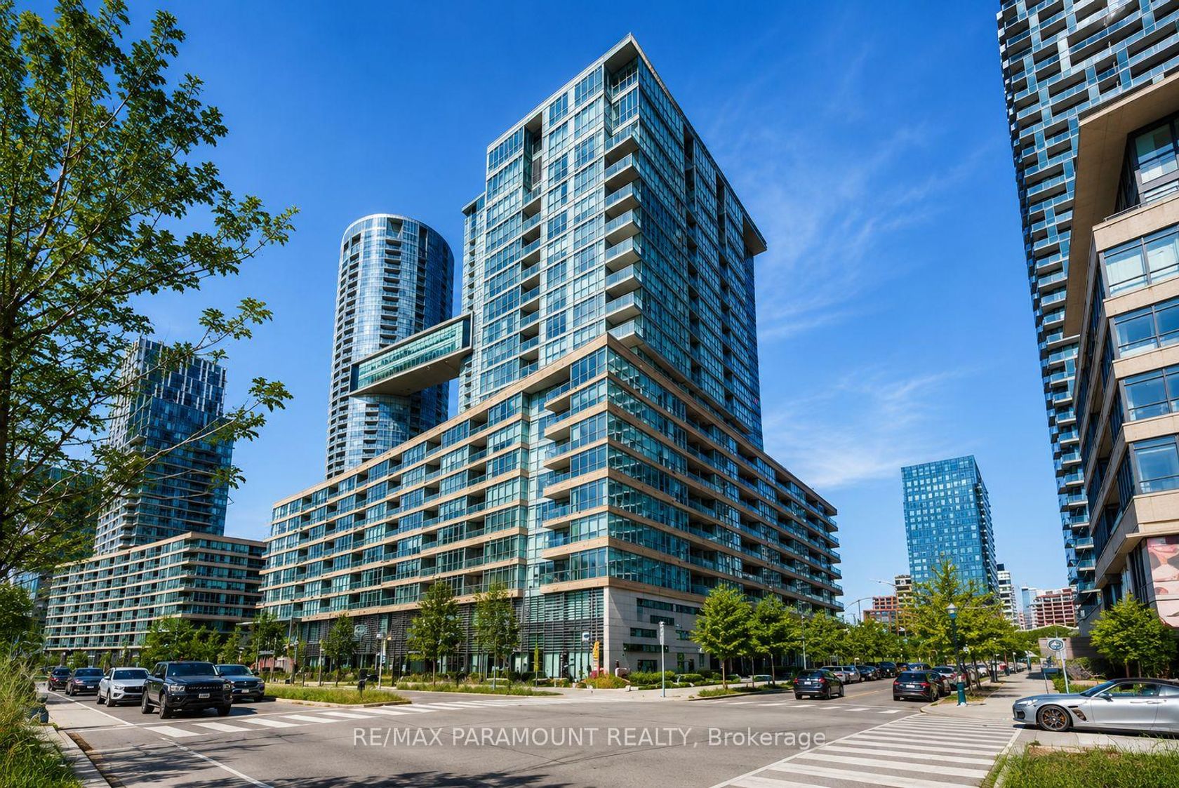 555 - 10 Capreol Court, Waterfront Communities C1, Toronto 