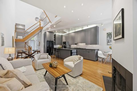 Photo 7 at 44 Castlefield Avenue, Eglinton, Toronto