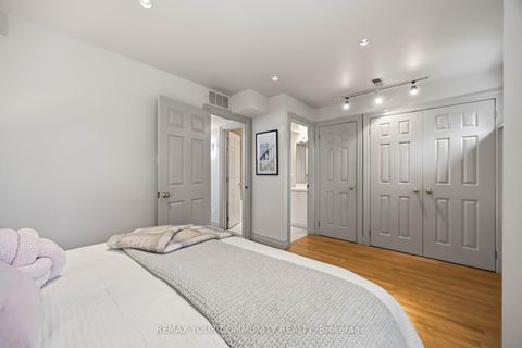 Photo 24 at 44 Castlefield Avenue, Eglinton, Toronto