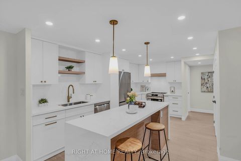 Photo 9 at 609 - 812 Burnhamthorpe Road, Markland Wood, Toronto