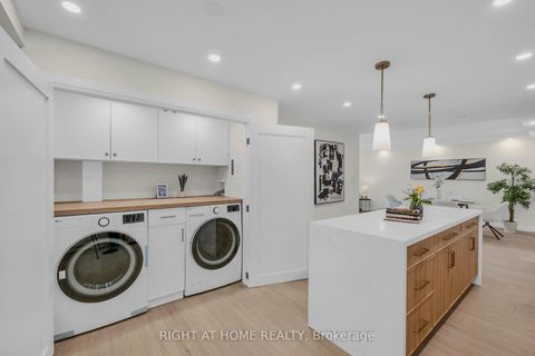 Photo 13 at 609 - 812 Burnhamthorpe Road, Markland Wood, Toronto