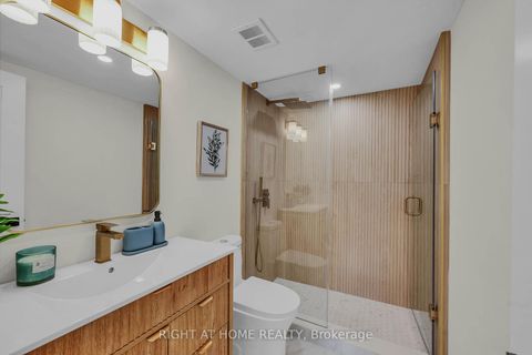 Photo 24 at 609 - 812 Burnhamthorpe Road, Markland Wood, Toronto