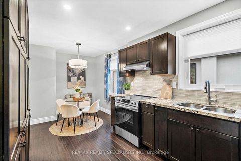 Photo 8 at 226 Thirtieth Street, Alderwood, Toronto