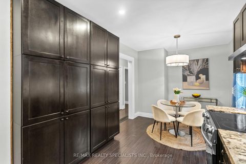 Photo 10 at 226 Thirtieth Street, Alderwood, Toronto