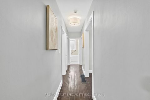 Photo 14 at 226 Thirtieth Street, Alderwood, Toronto