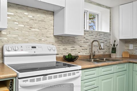 Photo 34 at 226 Thirtieth Street, Alderwood, Toronto