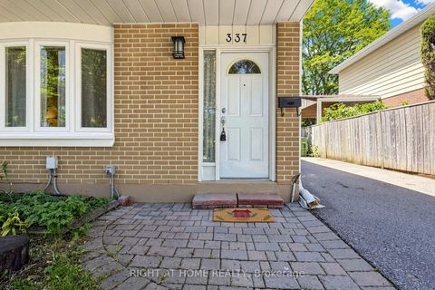 Photo 2 at 337 Hollyberry Trail, Hillcrest Village, Toronto