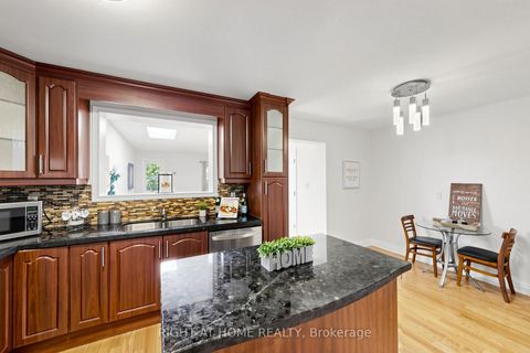 Photo 7 at 337 Hollyberry Trail, Hillcrest Village, Toronto