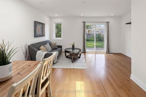 Photo 8 at 337 Hollyberry Trail, Hillcrest Village, Toronto