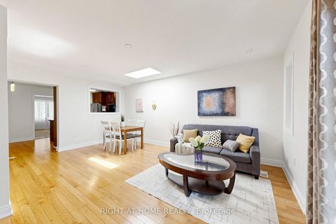 Photo 11 at 337 Hollyberry Trail, Hillcrest Village, Toronto
