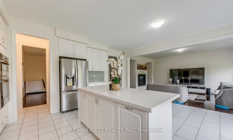 Photo 22 at 286 Danny Wheeler Boulevard, Keswick North, Georgina