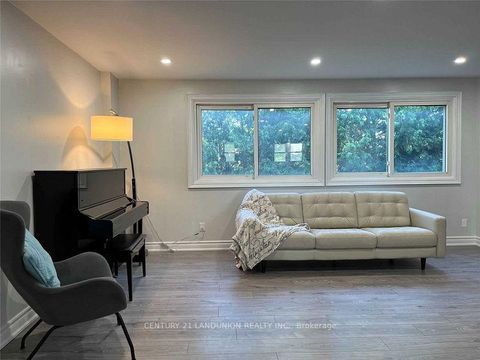 Photo 5 at 70 Purple Sageway Way, Hillcrest Village, Toronto