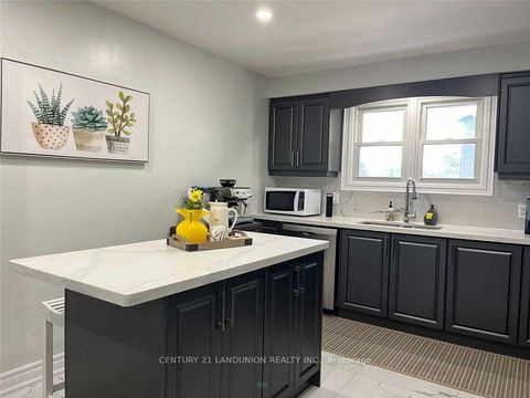 Photo 16 at 70 Purple Sageway Way, Hillcrest Village, Toronto