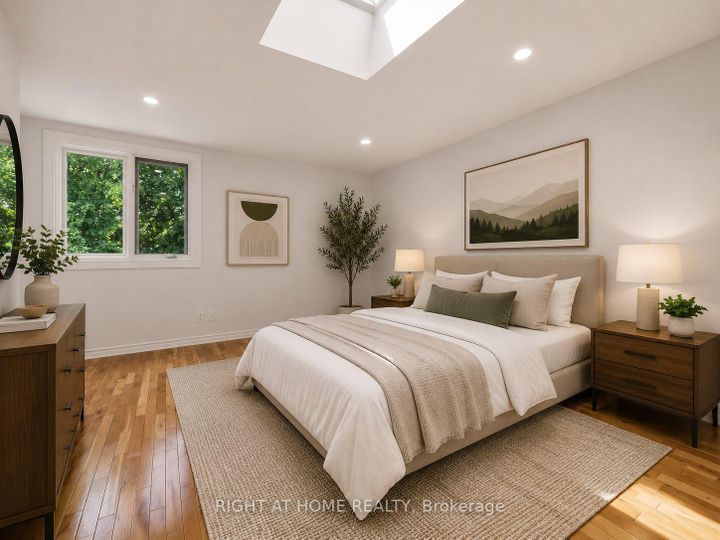 Photo 28 at 20 Kildonan Drive, Cliffside, Toronto