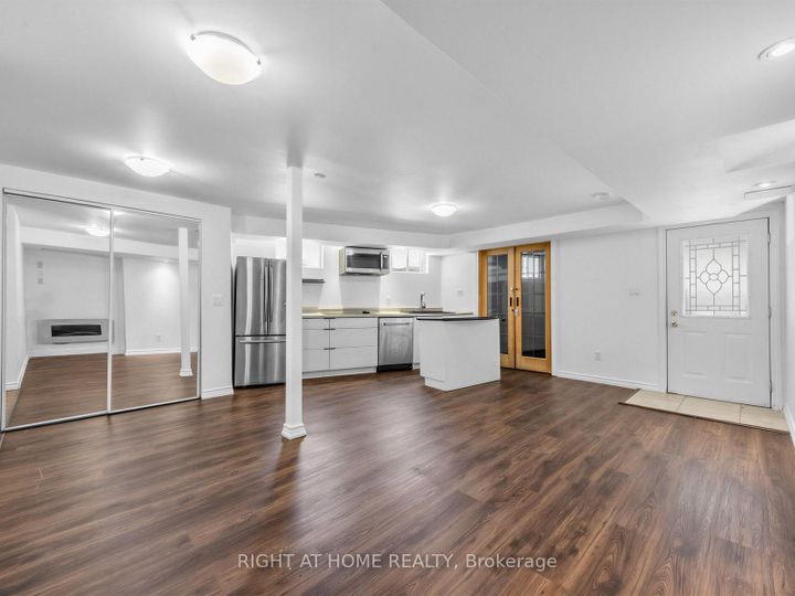 Photo 38 at 20 Kildonan Drive, Cliffside, Toronto