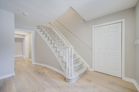 Photo 2 at 163 Chipwood Crescent, Pleasant View, Toronto