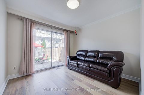 Photo 11 at 163 Chipwood Crescent, Pleasant View, Toronto