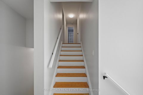 Photo 11 at 70 Briar Road, Allandale Heights, Barrie