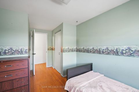 Photo 13 at 70 Briar Road, Allandale Heights, Barrie