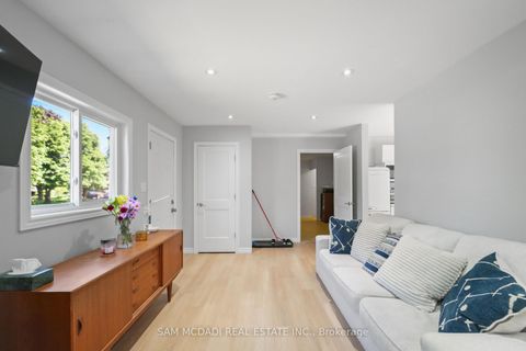 Photo 25 at 70 Briar Road, Allandale Heights, Barrie