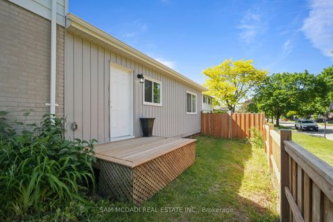 Photo 31 at 70 Briar Road, Allandale Heights, Barrie
