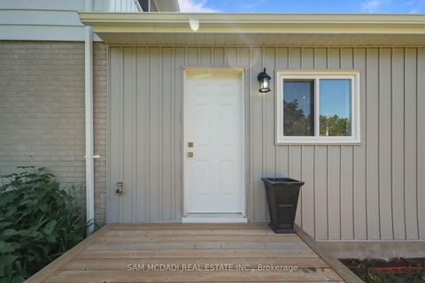 Photo 32 at 70 Briar Road, Allandale Heights, Barrie