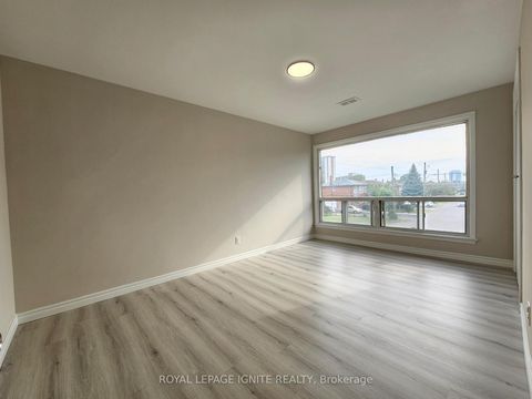 Photo 11 at 75 Pamille Place, Amesbury, Toronto
