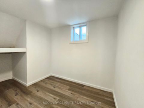 Photo 17 at 75 Pamille Place, Amesbury, Toronto