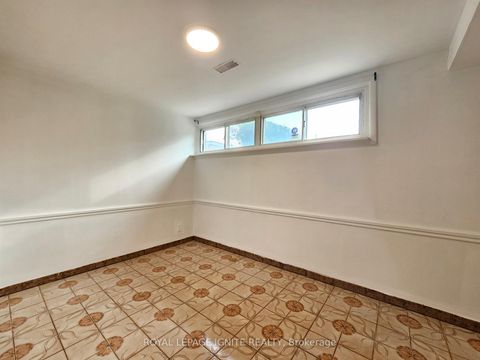 Photo 19 at 75 Pamille Place, Amesbury, Toronto
