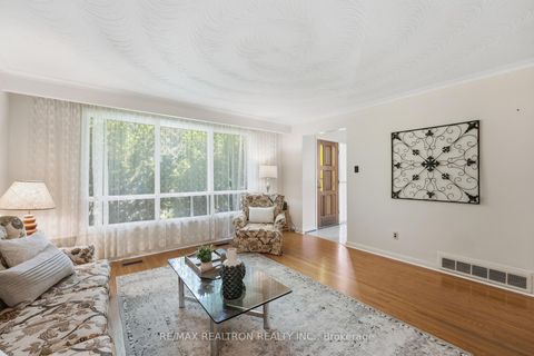 Photo 10 at 13 Kemano Road, Aurora Heights, Aurora