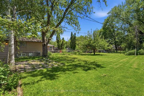 Photo 25 at 13 Kemano Road, Aurora Heights, Aurora