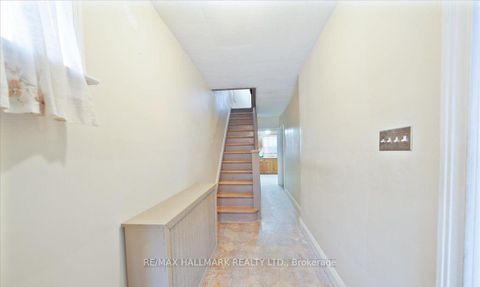 Photo 6 at 39 Lanark Avenue, Oakwood Village, Toronto