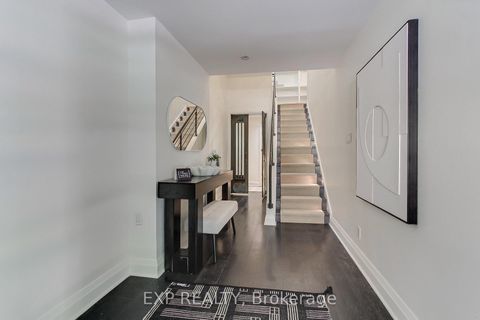 Photo 9 at 4 - 306 Sackville Street, South St. James Town, Toronto