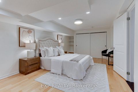 Photo 11 at 4 - 306 Sackville Street, South St. James Town, Toronto