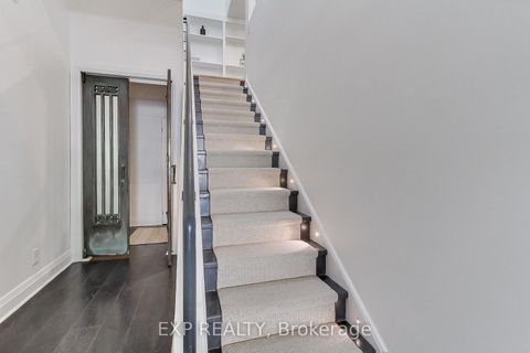 Photo 12 at 4 - 306 Sackville Street, South St. James Town, Toronto