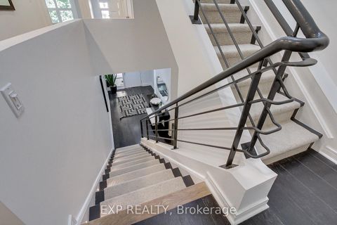 Photo 13 at 4 - 306 Sackville Street, South St. James Town, Toronto