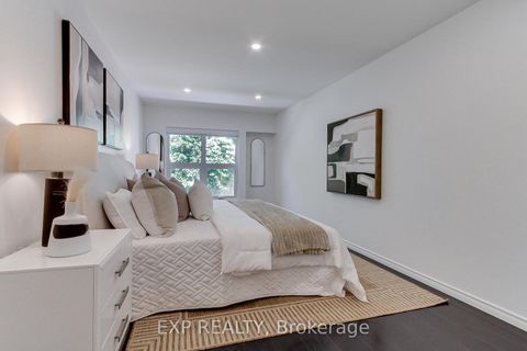 Photo 16 at 4 - 306 Sackville Street, South St. James Town, Toronto