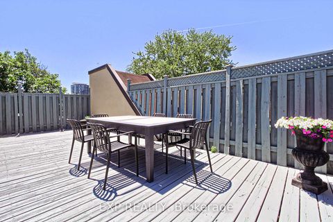 Photo 39 at 4 - 306 Sackville Street, South St. James Town, Toronto