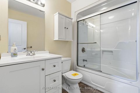 Photo 14 at 61 Snowshoe Mill Way, Windfields, Toronto