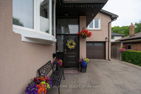 Photo 1 at 21 Warbeck Place, The Westway, Toronto