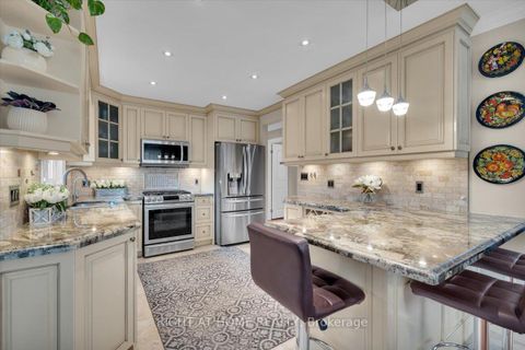Photo 8 at 21 Warbeck Place, The Westway, Toronto