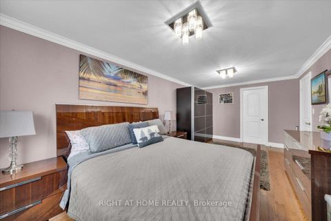 Photo 13 at 21 Warbeck Place, The Westway, Toronto