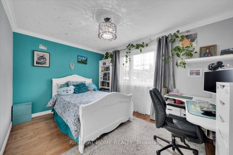 Photo 17 at 21 Warbeck Place, The Westway, Toronto