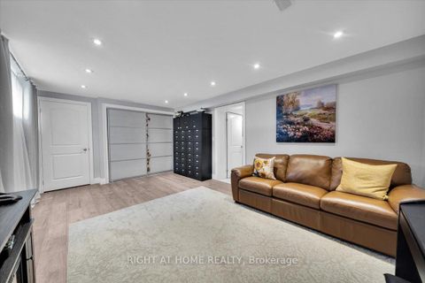 Photo 25 at 21 Warbeck Place, The Westway, Toronto