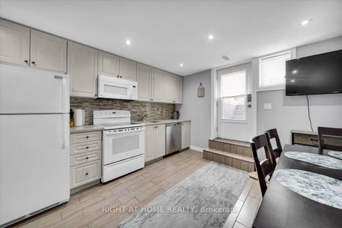 Photo 29 at 21 Warbeck Place, The Westway, Toronto