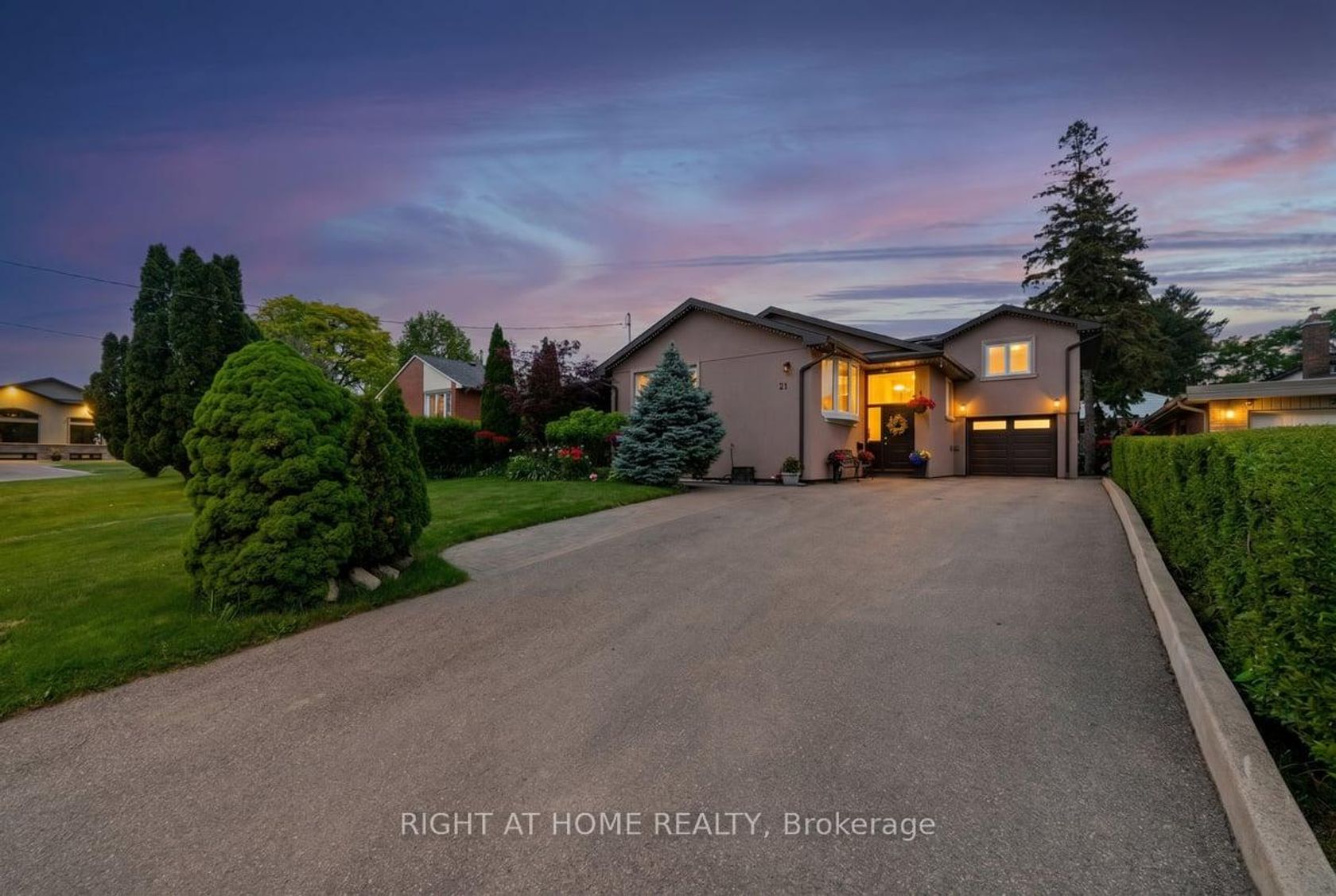 21 Warbeck Place, The Westway, Toronto 