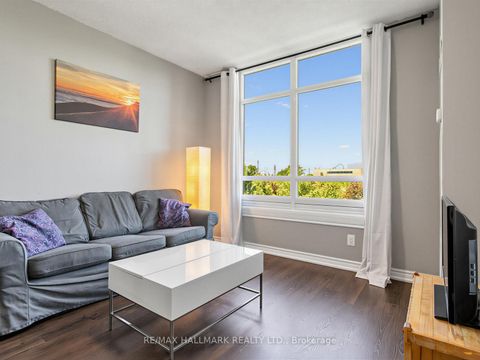 Photo 13 at 303 - 9245 Jane Street, Maple, Vaughan