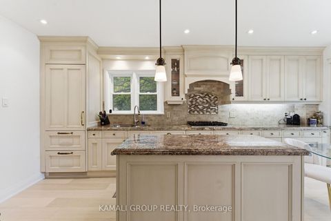 Photo 13 at 30 Blue Ridge Road, Bayview Village, Toronto